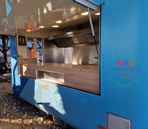 Food truck avec menu traiteur à Rennes, par Saveurs à Tout Prix